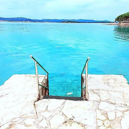 Kamp alanı Pamara Mobile Biograd Na Moru