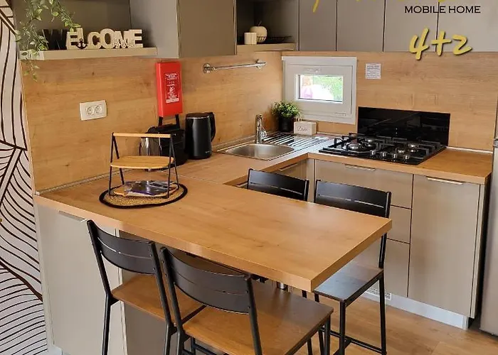 Pamara Mobile 4* ביוגראד נה מורו